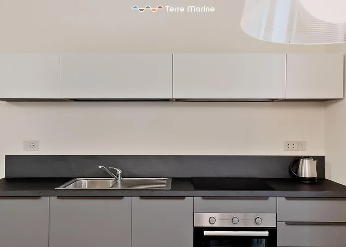 La Maison Du Soleil, Terre Marine 라스페치아